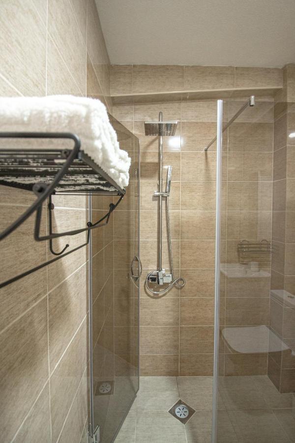 غيفيغليا Oasis Apartments المظهر الخارجي الصورة